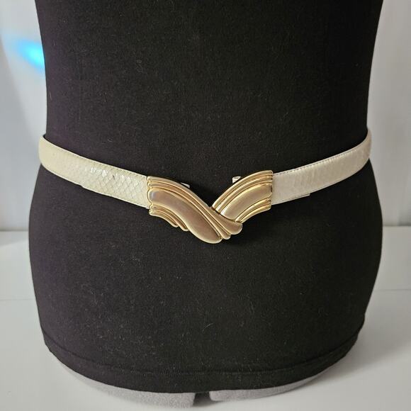 Liz Claiborne Beige Genuine Snake Skin Belt Large Gold Hardware Vintage 90's - Picture 2 of 6